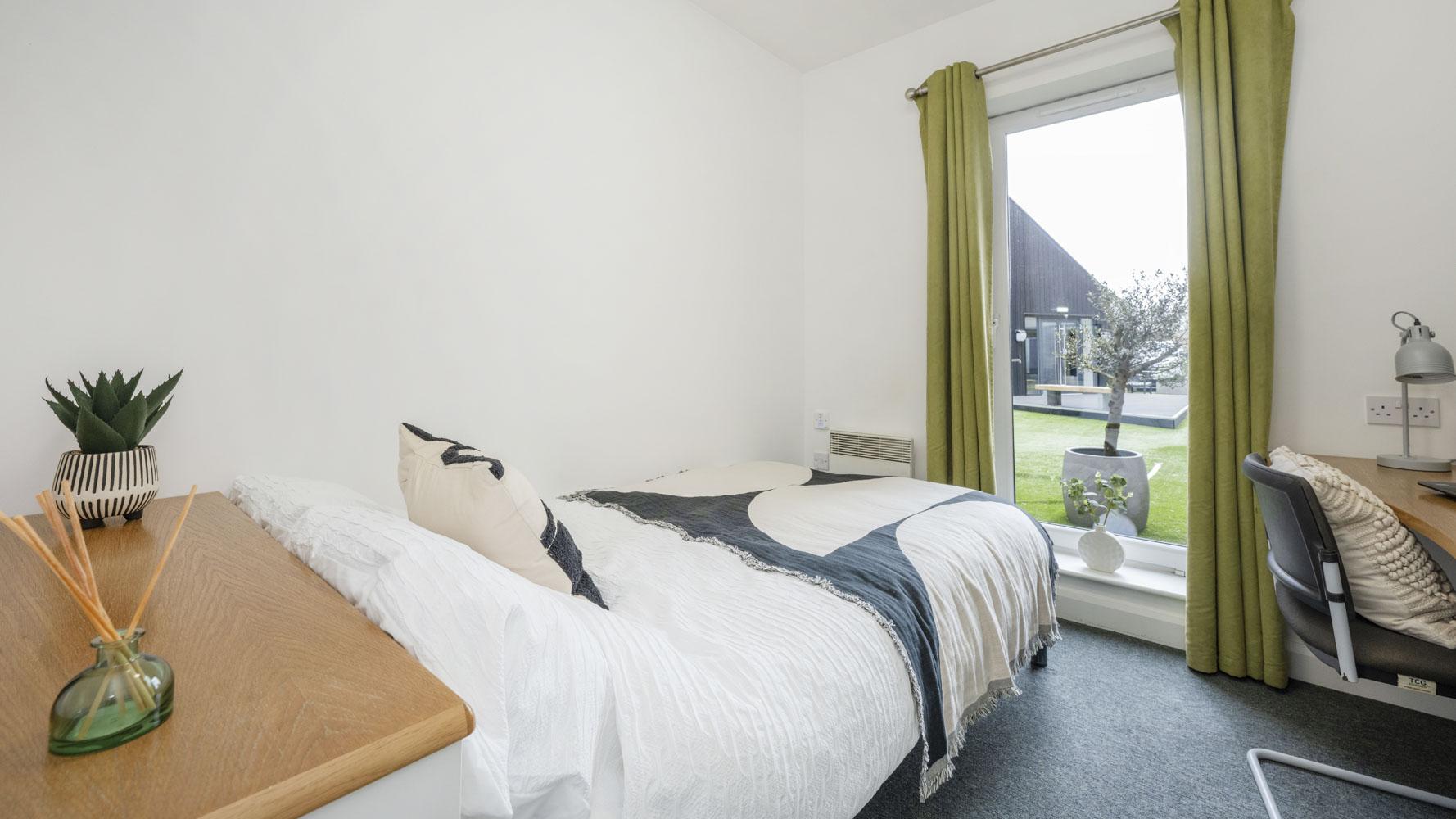  Classic En-Suite  -  Riverside House  - Gallery -  4