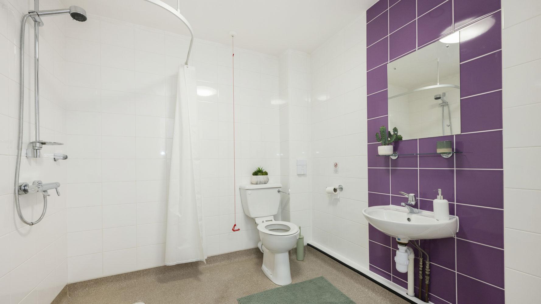  Premium En-Suite With View  -  Riverside House  - Gallery -  5