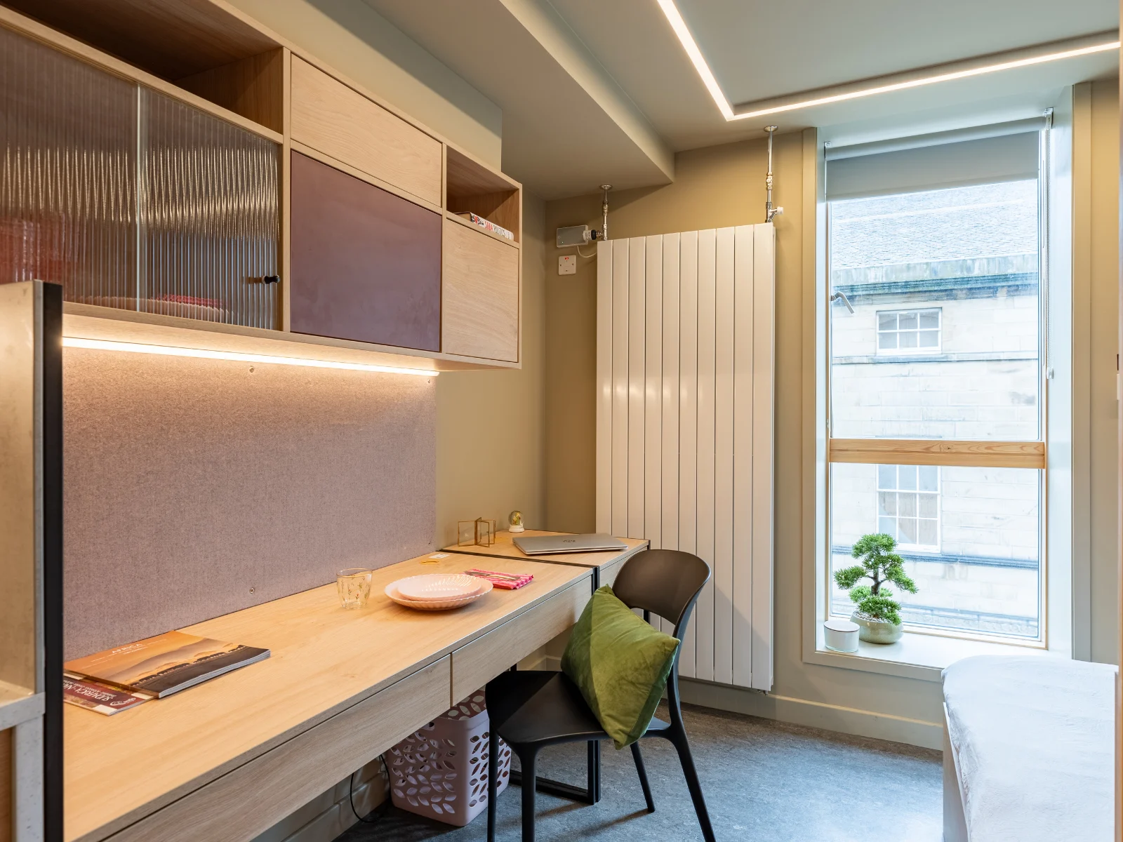 Executive Studio - Potterrow - Gallery - 1