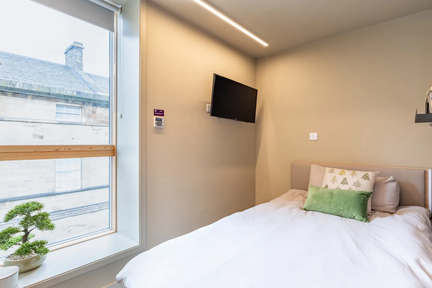  Superior Plus Studio  -  Potterrow  - Gallery -  1