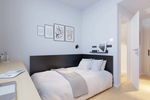 Habitacion privada en Calle del Sadar - Pamplona