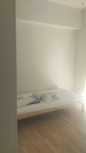 Great bedroom next to Caldas da Rainha train station