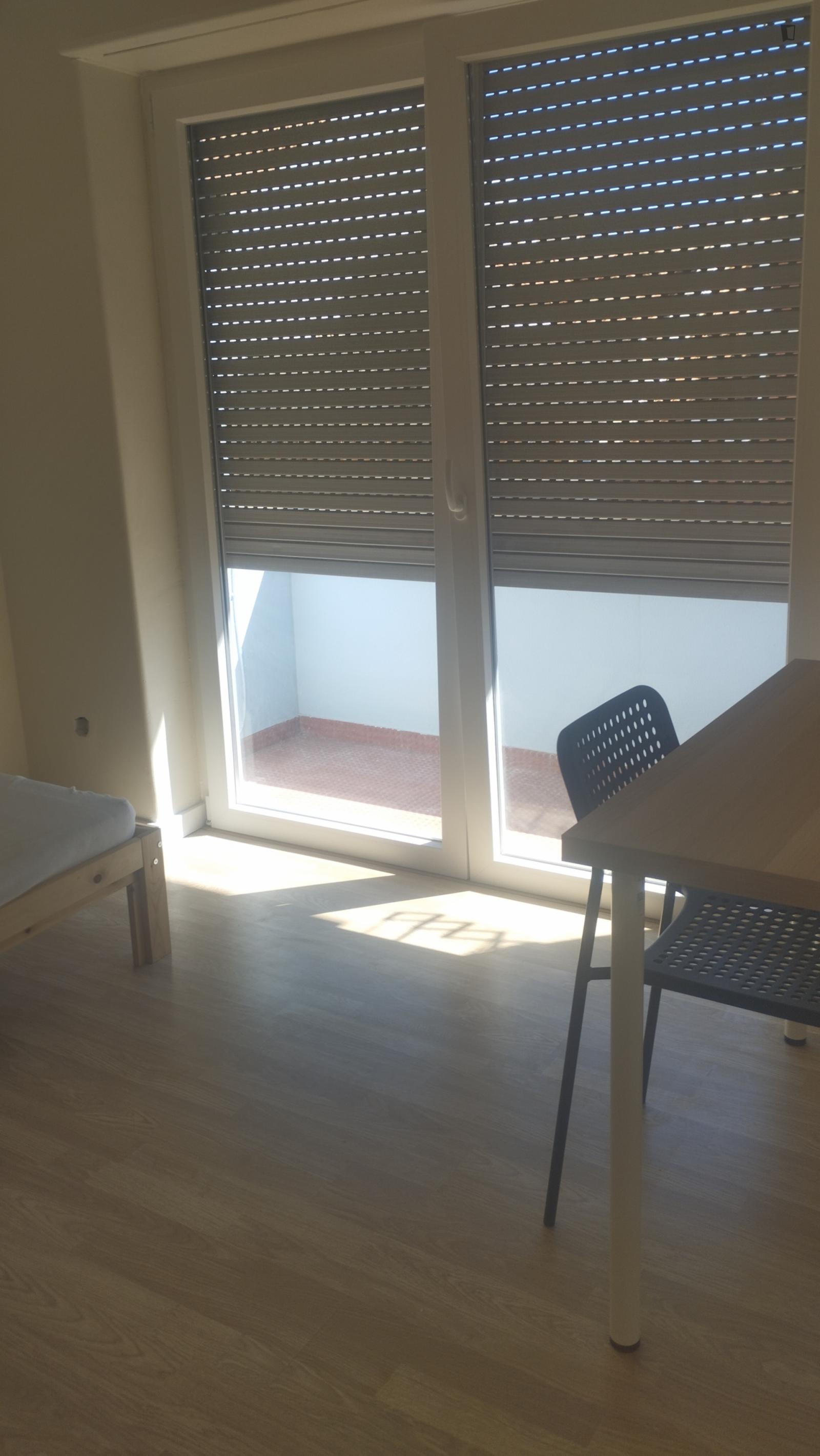  Great Bedroom Next To Caldas Da Rainha Train Station  -  Great bedroom next to Caldas da Rainha train station  - Gallery -  1