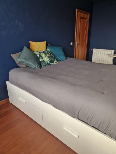 Double bedroom in 4-bedroom apartment - Gallery - 6