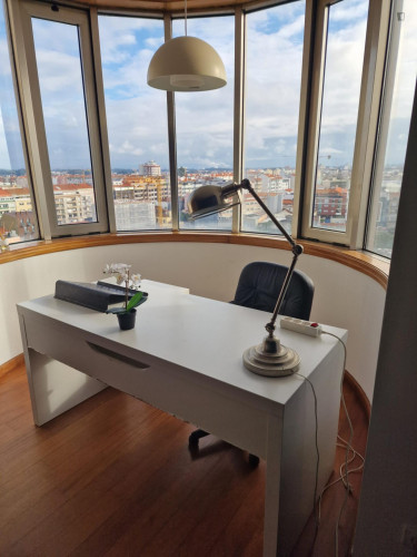 Double bedroom in 4-bedroom apartment - Gallery - 8