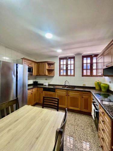 Spacious Coliving Oasis for Nomads in Lively Santa Catalina