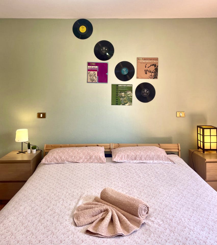 Room 4 - 1