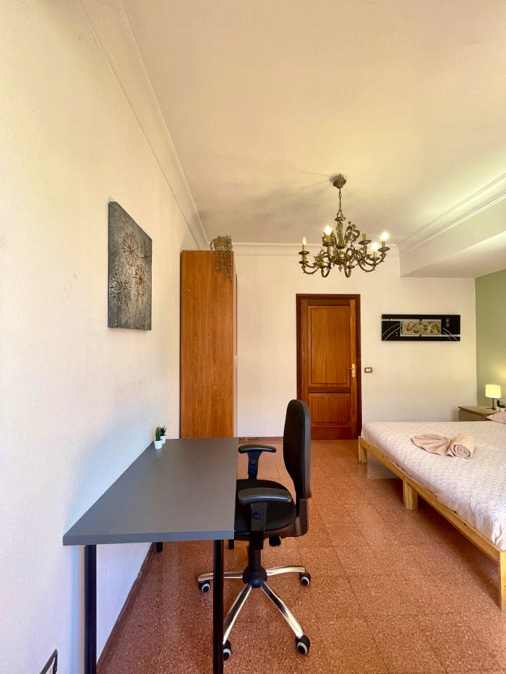 Room 4 - 2