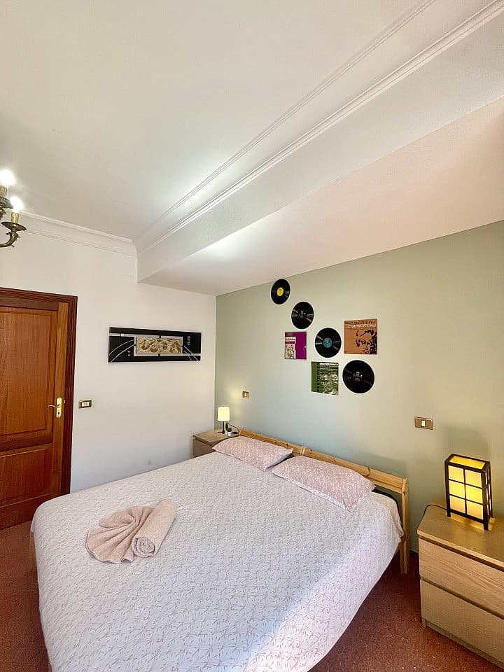 Room 4 - 51