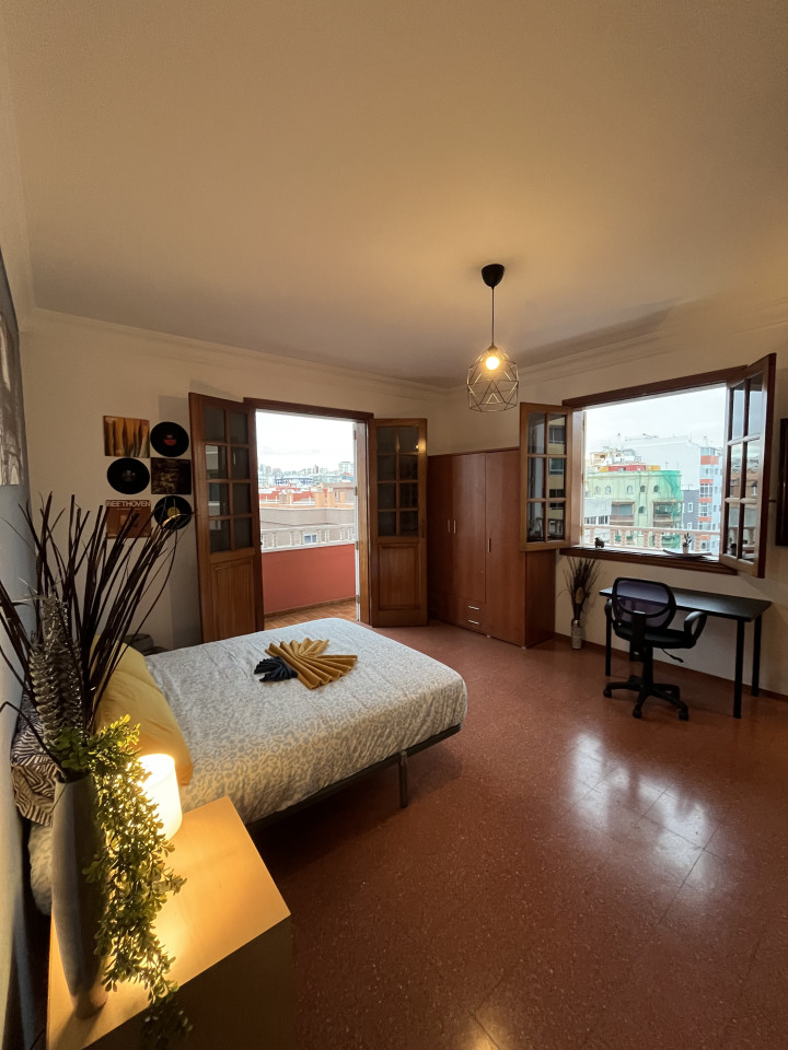 Room 5 - 16
