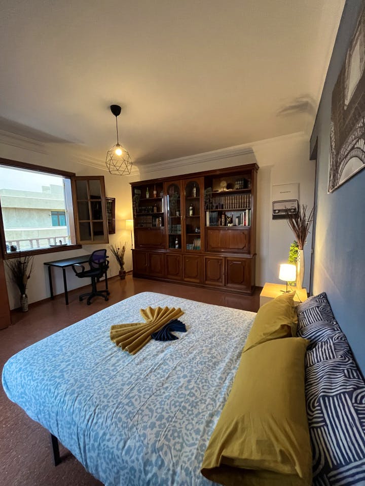Room 5 - 1