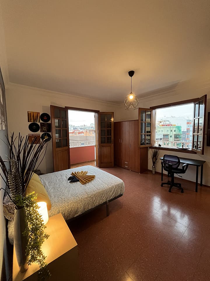 Room 5 - 36