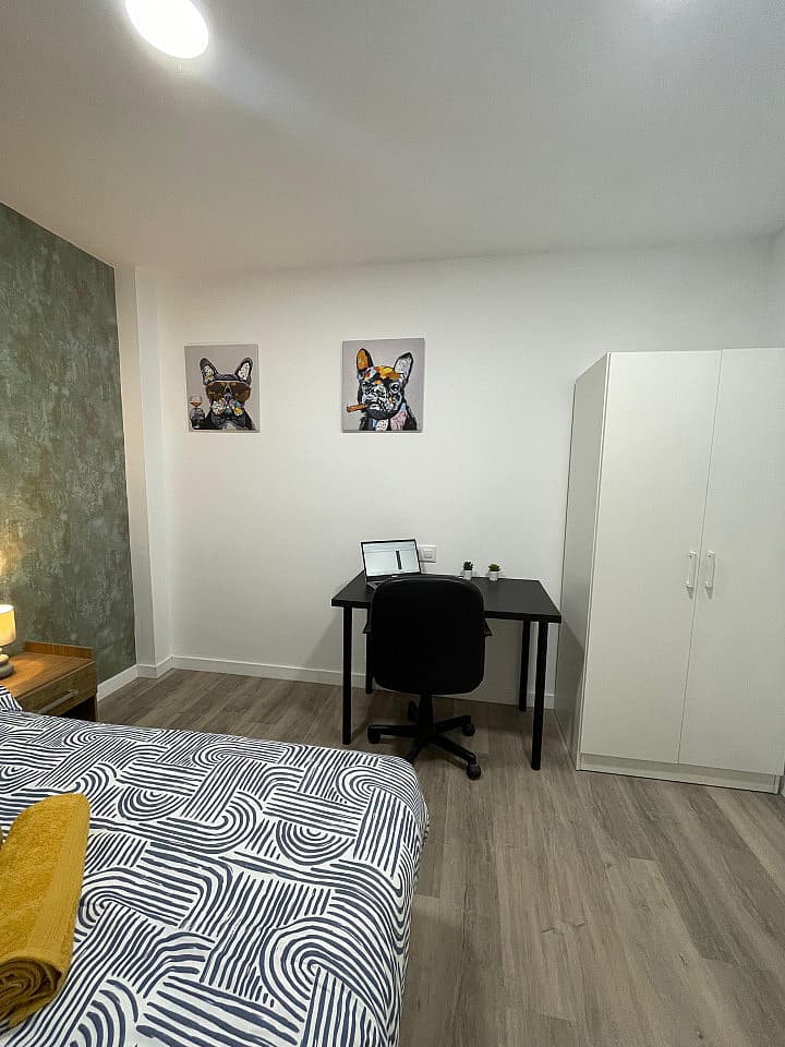 Private Room 2 - 20