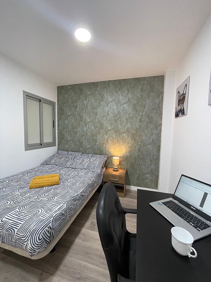 Private Room 2 - 28