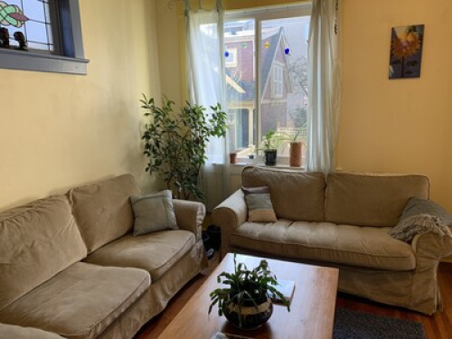 Beautiful private room in kitsilano