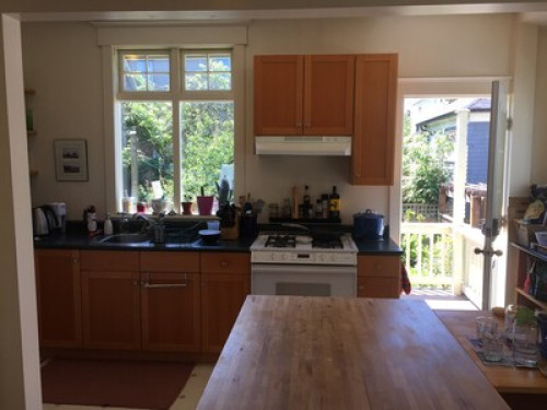Beautiful private room in kitsilano