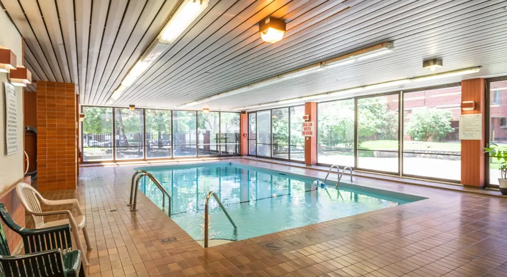 Toronto - Private let