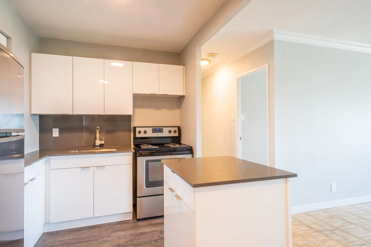  Studio  -  Toronto - Private let  - Gallery -  2