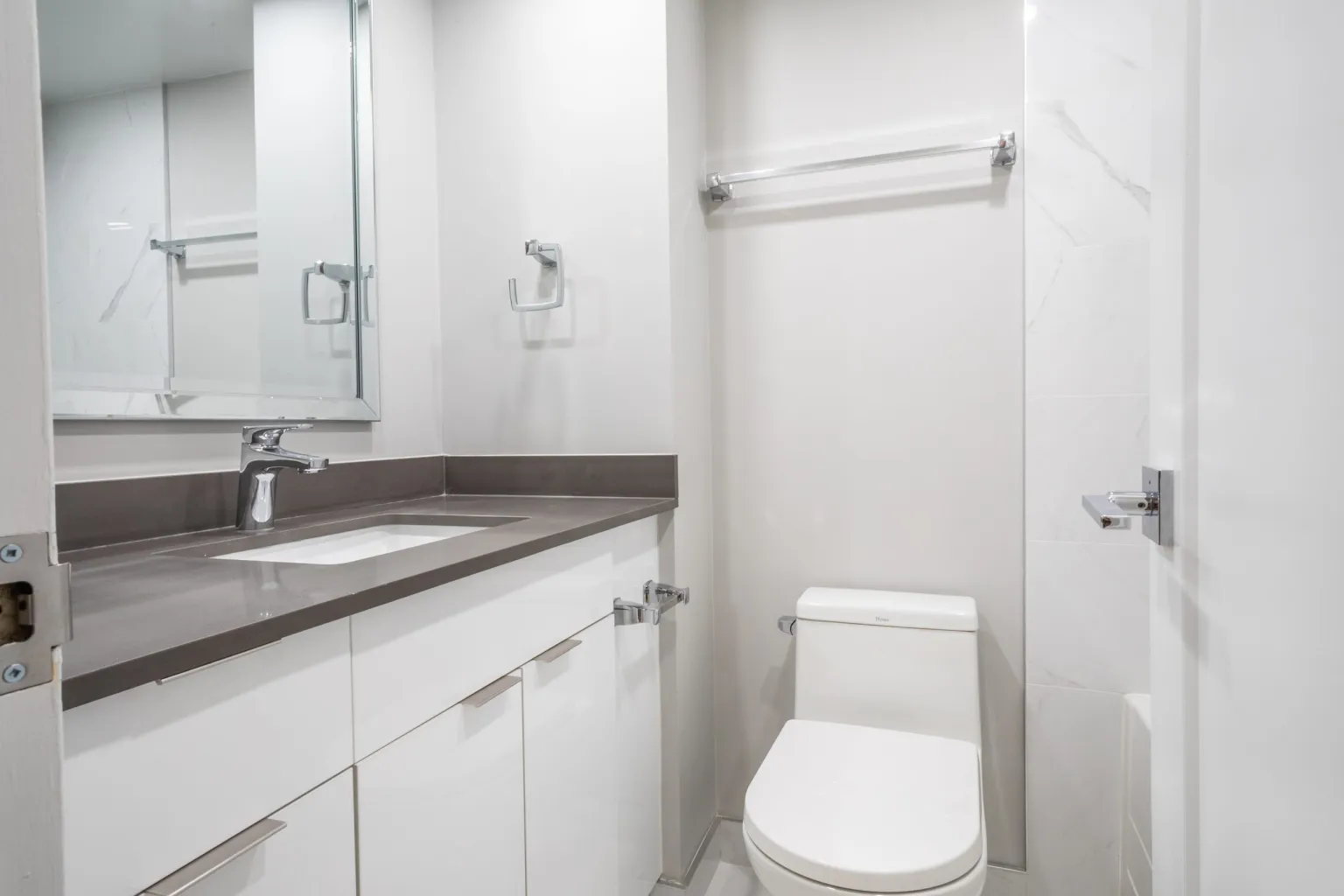  1 Bedroom  -  Toronto - Private let  - Gallery -  18