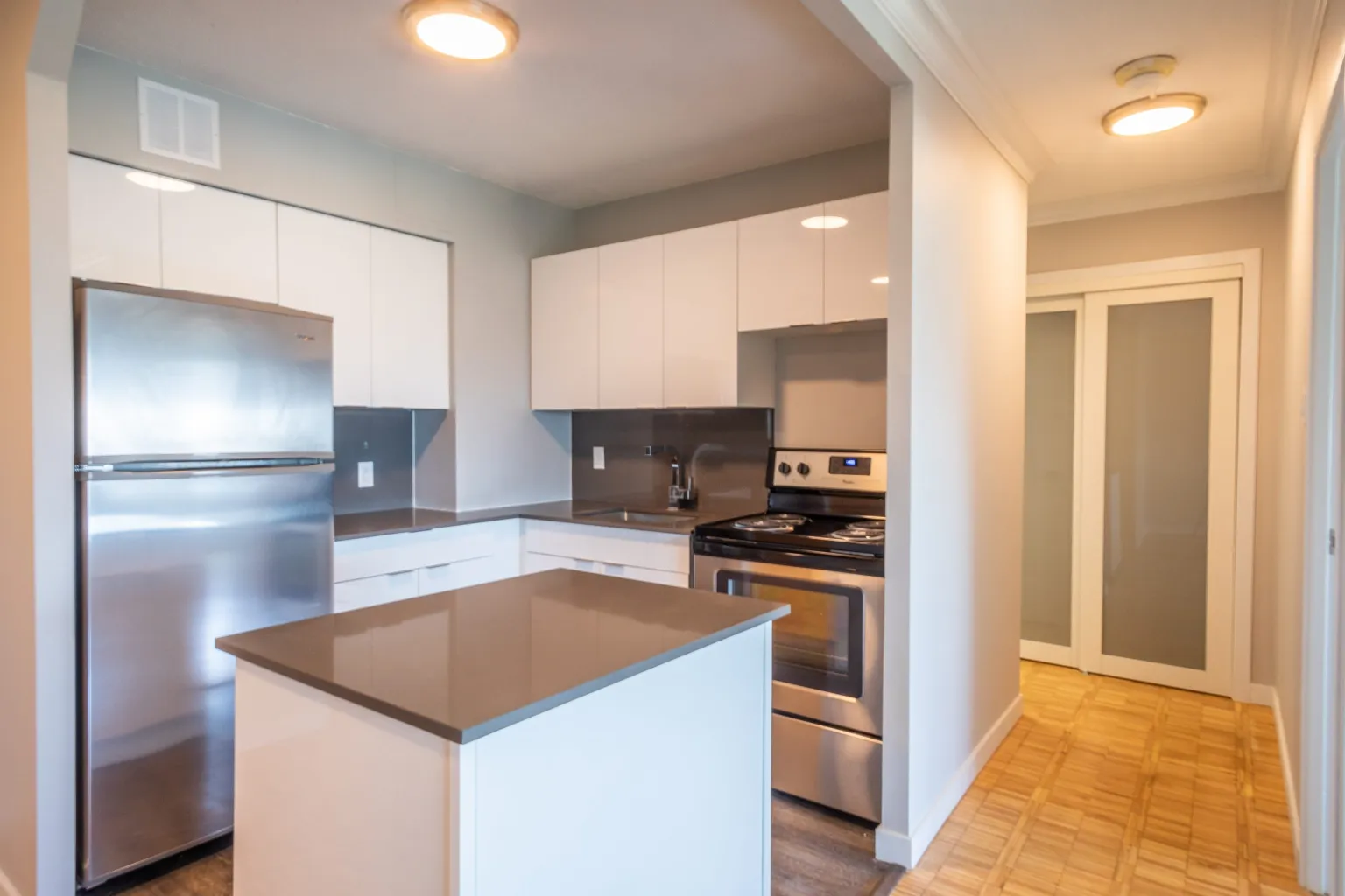  1 Bedroom  -  Toronto - Private let  - Gallery -  14