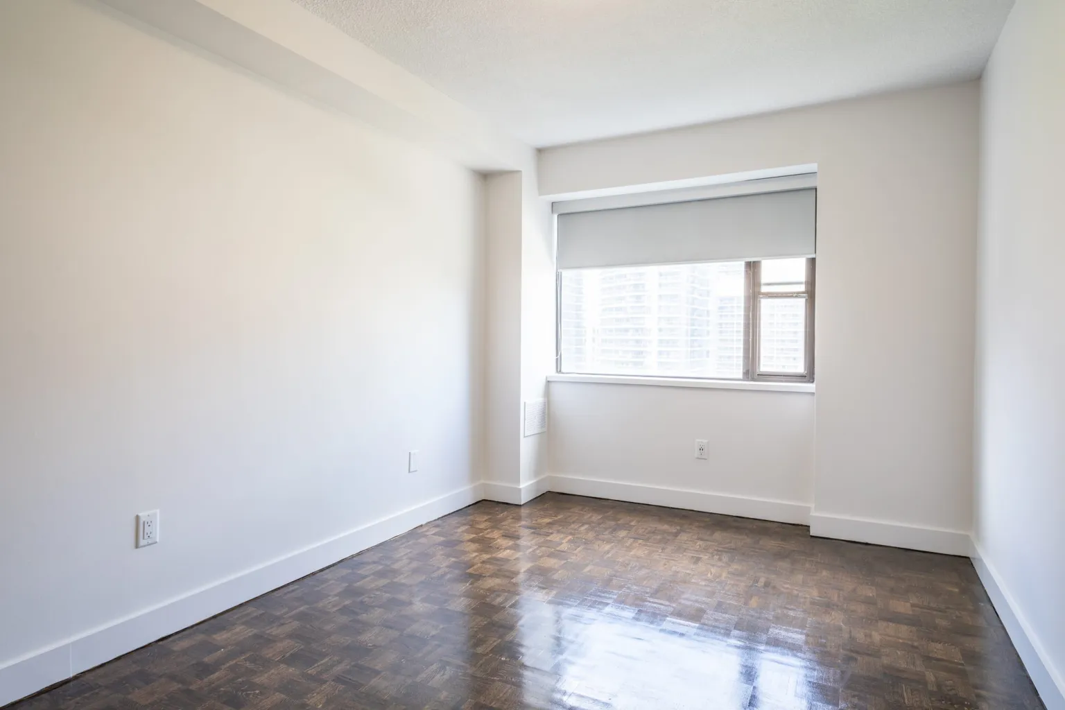  1 Bedroom  -  Toronto - Private let  - Gallery -  10