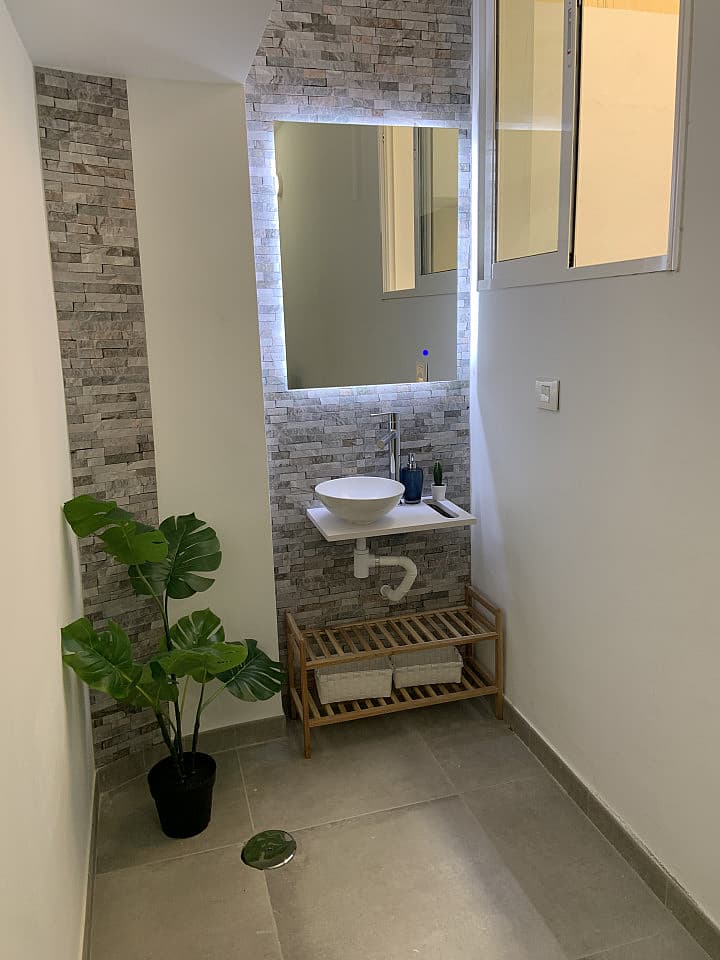 Private Room 1 - 14