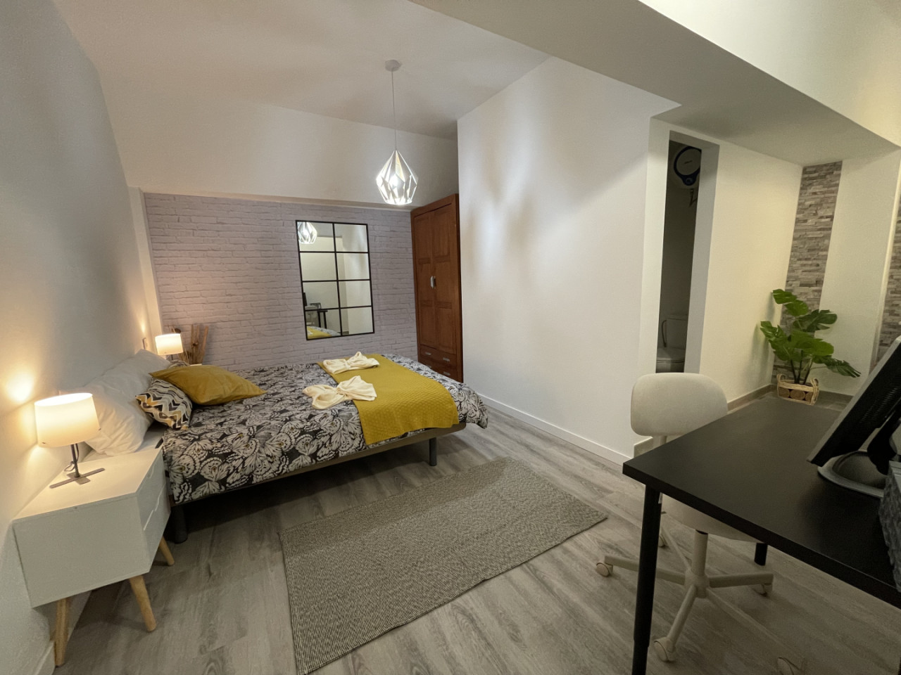 Private Room 1 - 25