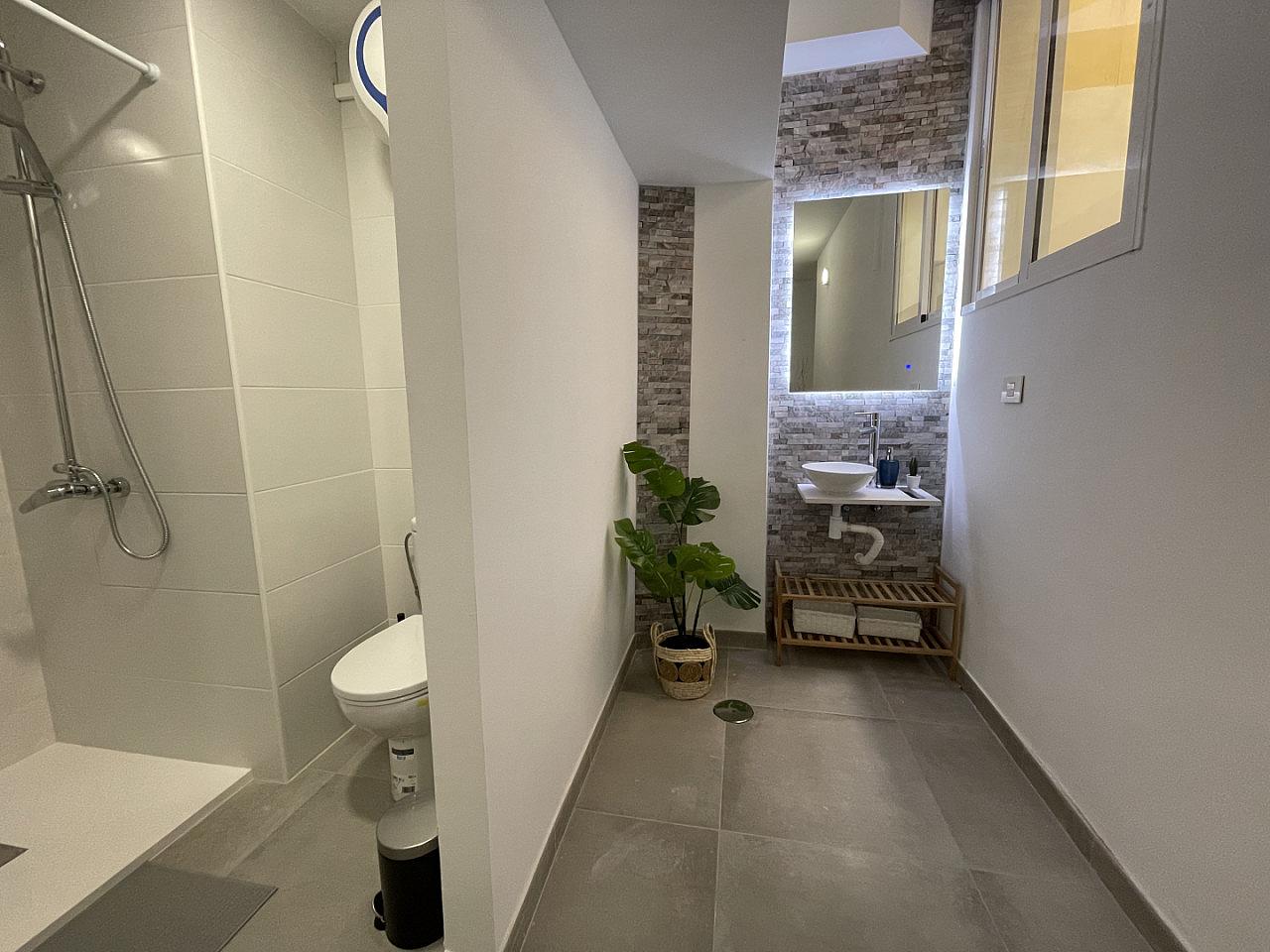 Private Room 1 - 54