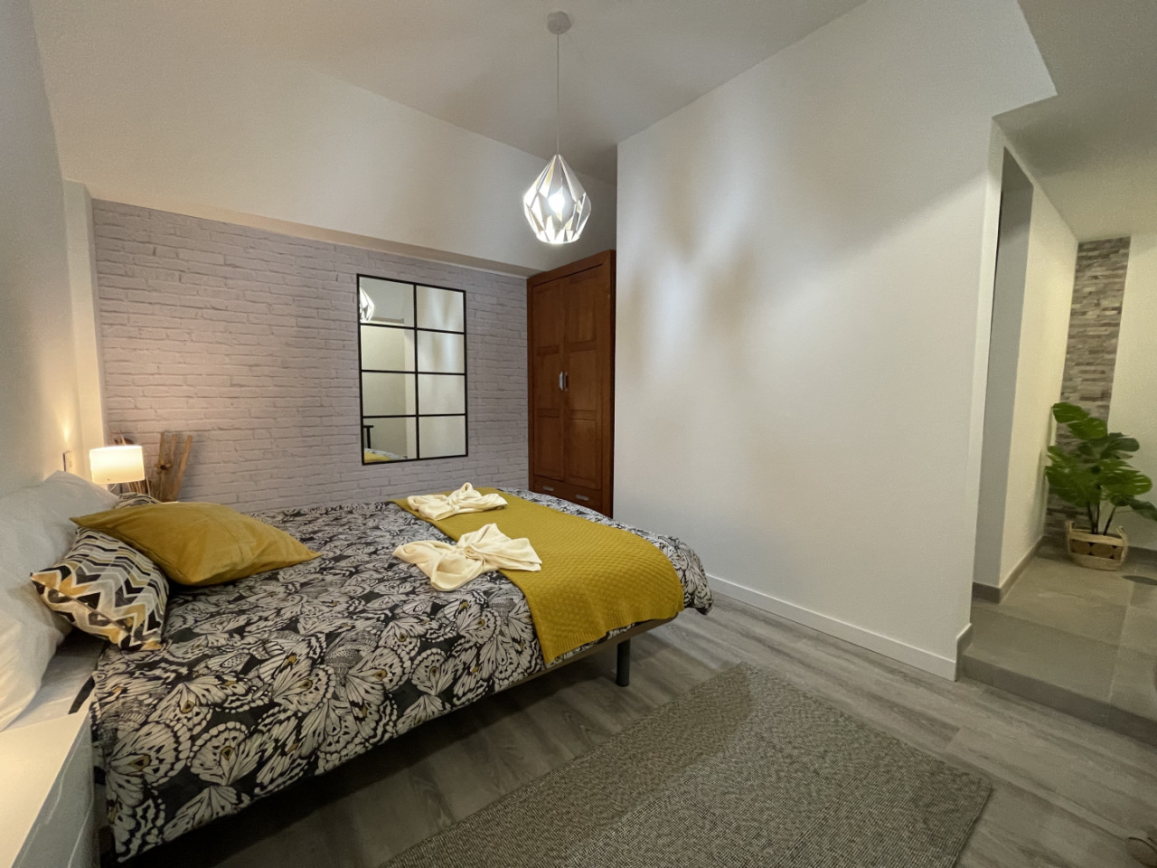 Private Room 1 - 23