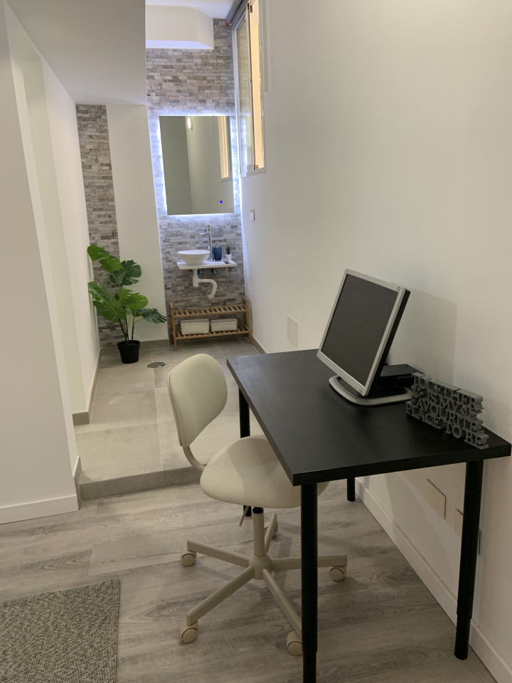 Private Room 1 - 16