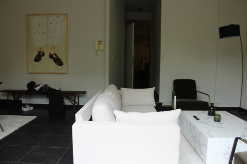 Stylish Urban Retreat: Spacious 3-Bedroom Apartment with Garden in Vibrant Neighborhood  - Gallery -  5