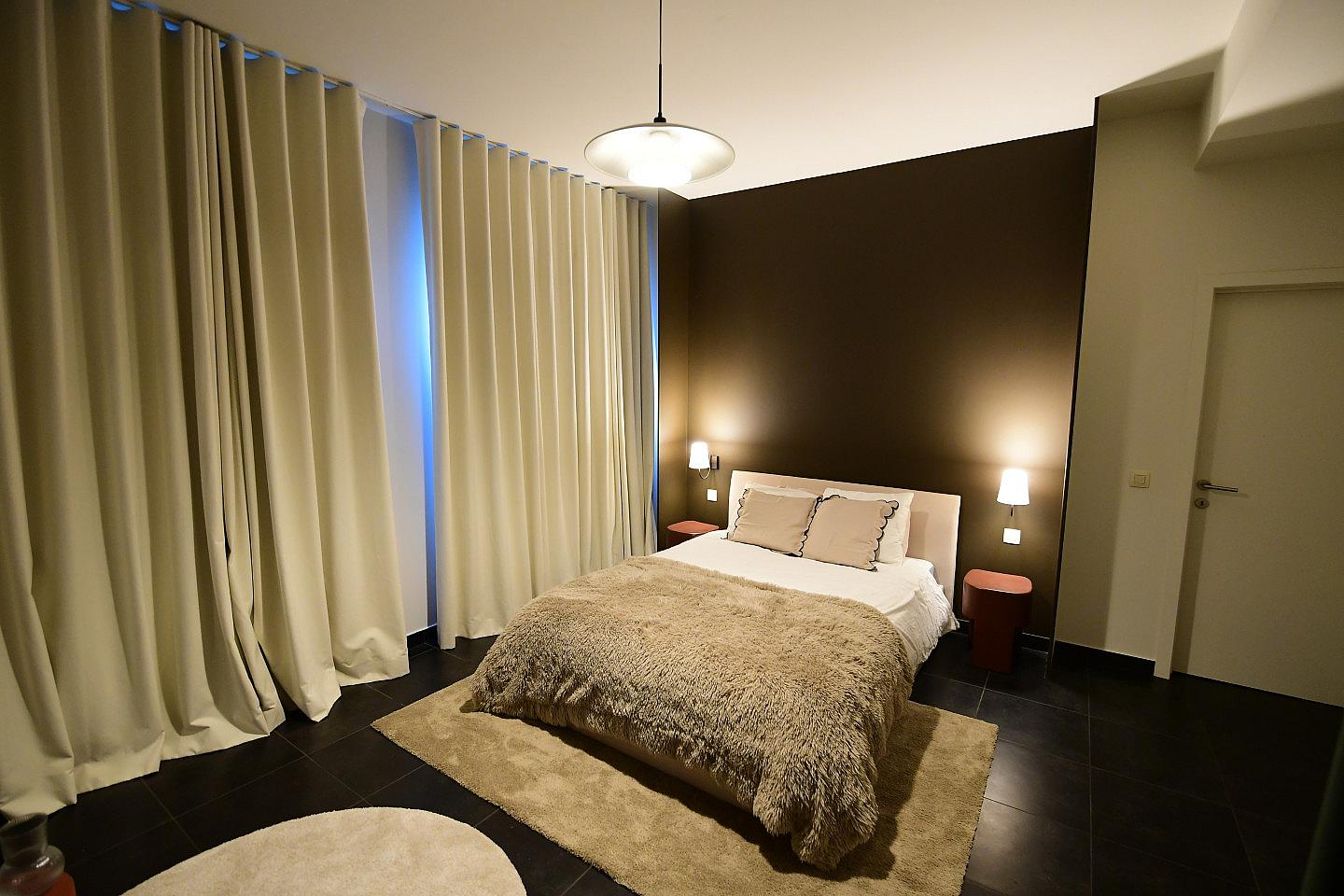  Groundfloor Apartment - Room 2  -  Stylish Urban Retreat: Spacious 3-Bedroom Apartment with Garden in Vibrant Neighborhood  - Gallery -  15