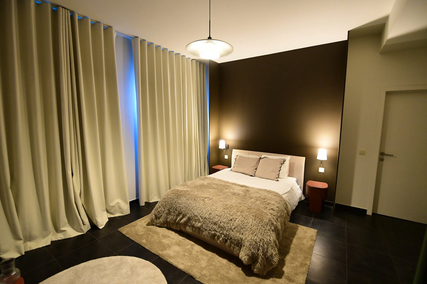  Groundfloor Apartment - Room 3  -  Stylish Urban Retreat: Spacious 3-Bedroom Apartment with Garden in Vibrant Neighborhood  - Gallery -  18