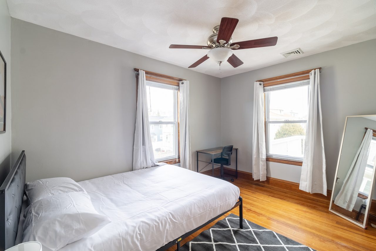 #1834: Medford - Queen Bedroom A - 17