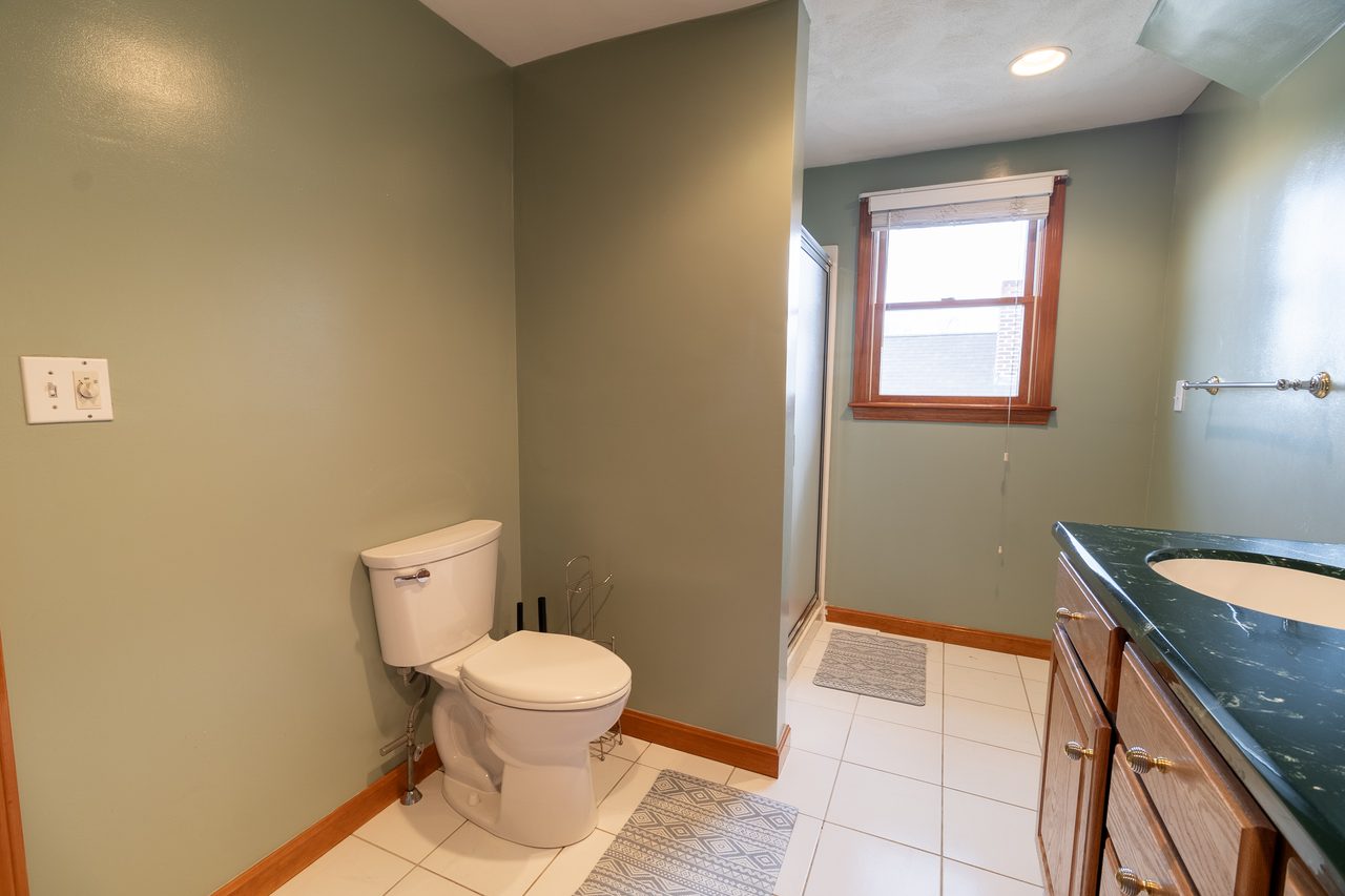 #1834: Medford - Queen Bedroom A - 5