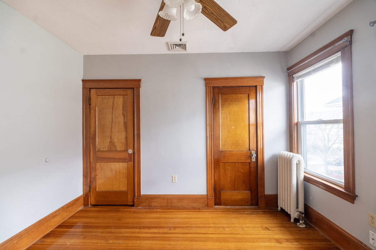 #1834: Medford - Queen Bedroom B - 14