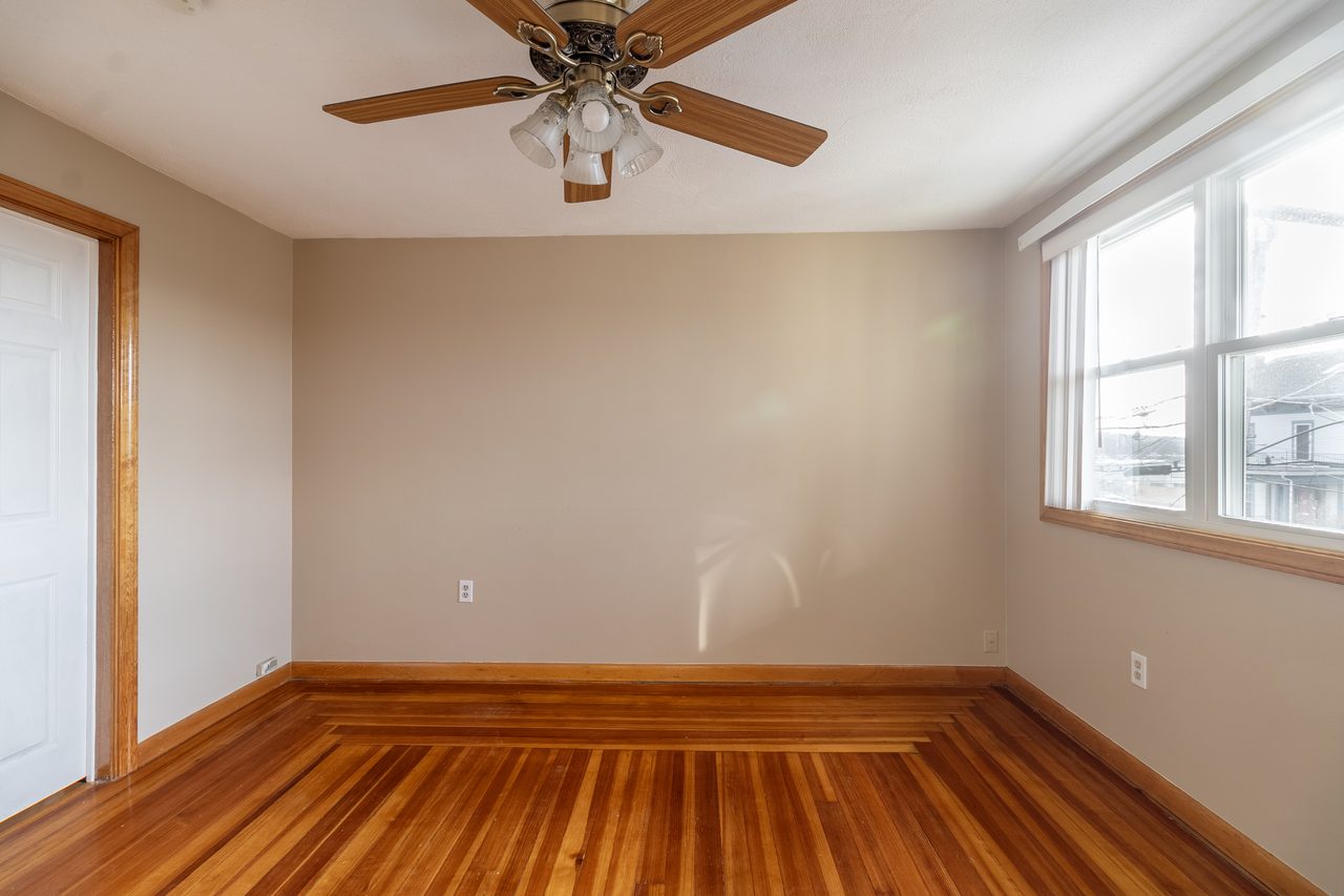 #1834: Medford - Queen Bedroom C - 12