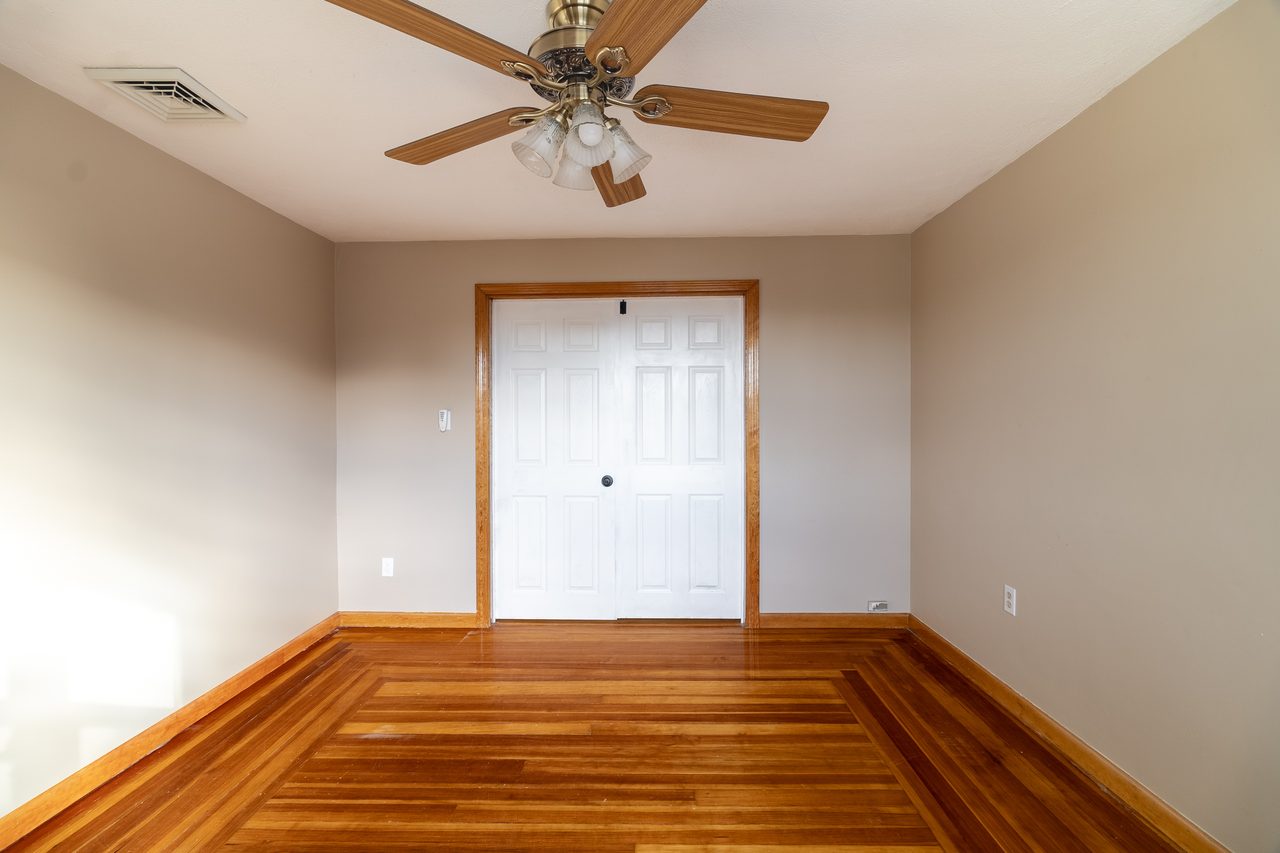 #1834: Medford - Queen Bedroom C - 1