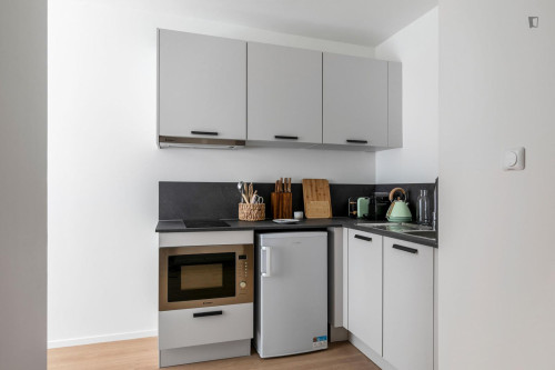 Snug double ensuite bedroom in Reims