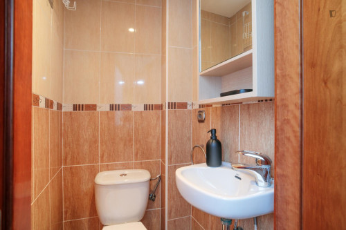 Bedroom for rent in Valdes 6, Alicante - Gallery - 9