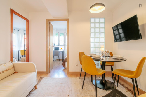 Bedroom for rent in Valdes 6, Alicante