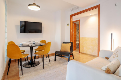 Bedroom for rent in Valdes 6, Alicante