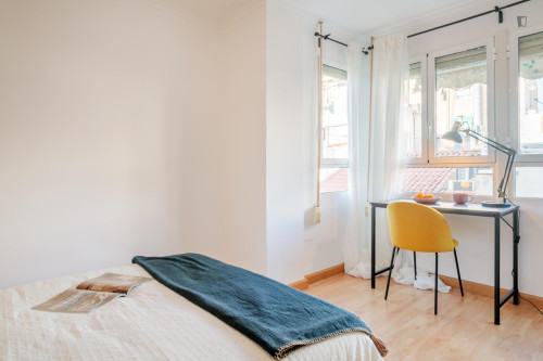 Bedroom for rent in Valdes 6, Alicante