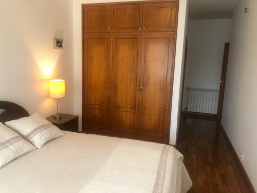 Double bedroom, with private bathroom, in 4-bedroom apartment