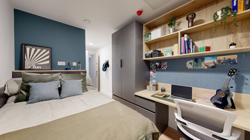 4 Bed En-Suite - 1