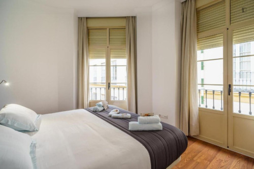 Dashing 1-bedroom apartment in La Victoria