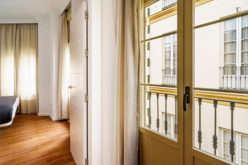 Dashing 1-bedroom apartment in La Victoria