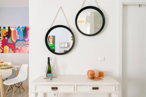 Modern 2-bedroom flat in the historic centre