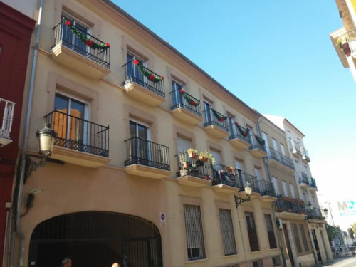Modern 2-bedroom flat in the historic centre