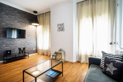 Stupendous 1-bedroom apartment in La Victoria  - Gallery -  5